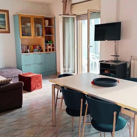Casa Flora A Due Passi Dal Mare Appartement Giovinazzo Buitenkant foto